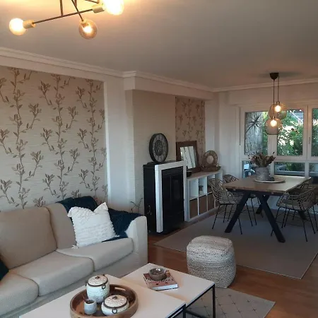 En El Centro De Con Vistas 別荘 *