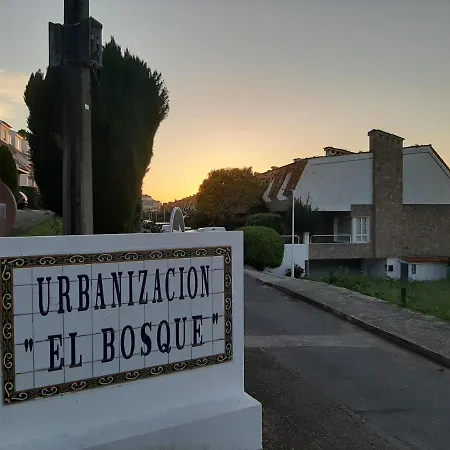 Сasa de vacaciones En El Centro De Con Vistas Y Piscina Baiona