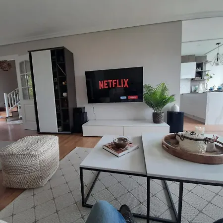 Сasa de vacaciones En El Centro De Con Vistas Y Piscina *